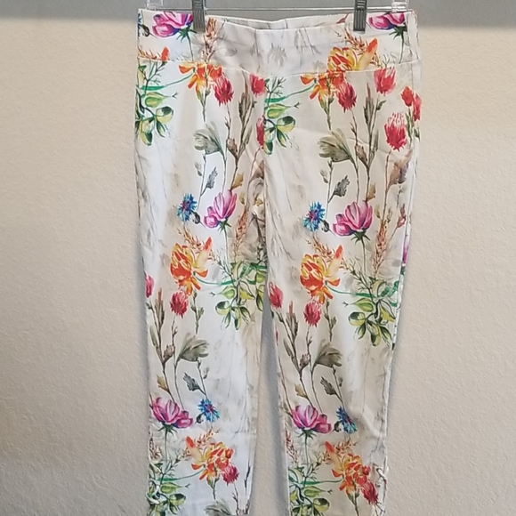 Pants - Boutique floral capri size 10